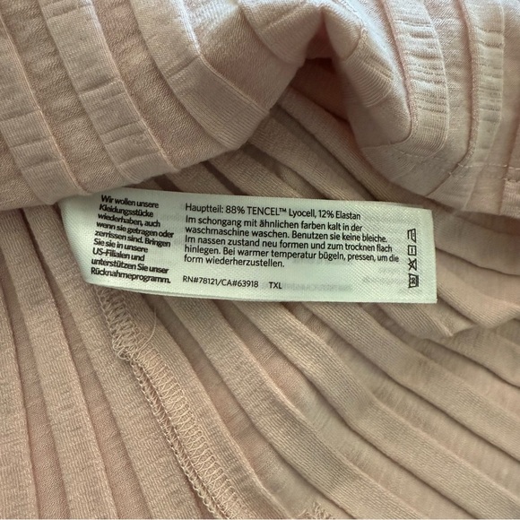 Eileen Fisher Wide Rib Stretch Crewneck top Size Medium EUC Powder Pink - Picture 7 of 7